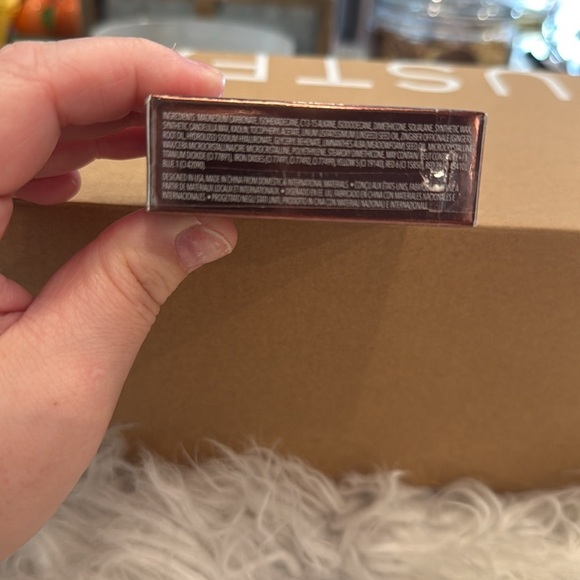 NWT- Danessa Myricks Yummy Skin Blurring Balm Powder - Picture 7 of 8